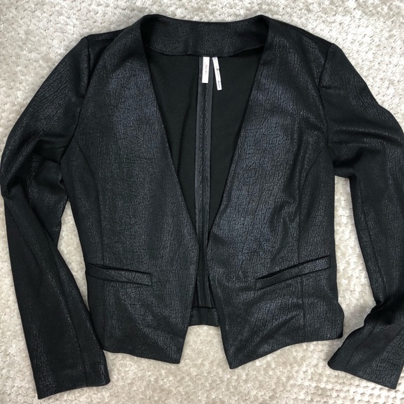 3/$20🌸 FRENCHI Black Faux Leather Blazer - Picture 6 of 7